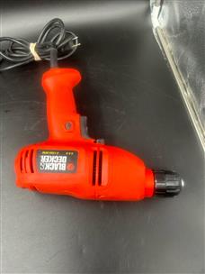 BROKEN BLACK DECKER DR200 DRILL w Rusted Chuck For parts or